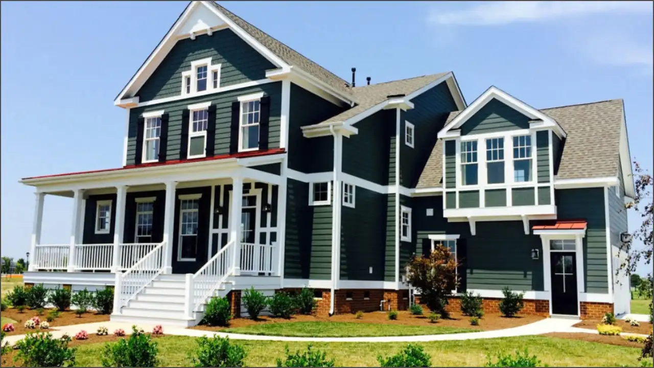 Risks of Waiting Too Long to Replace Your Home’s Siding